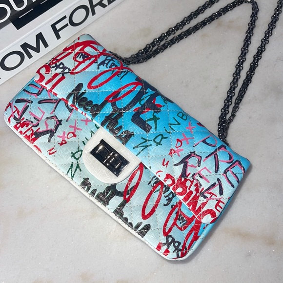 New "Flaunt It" - Multicolored Graffiti Handbag - Picture 8 of 17